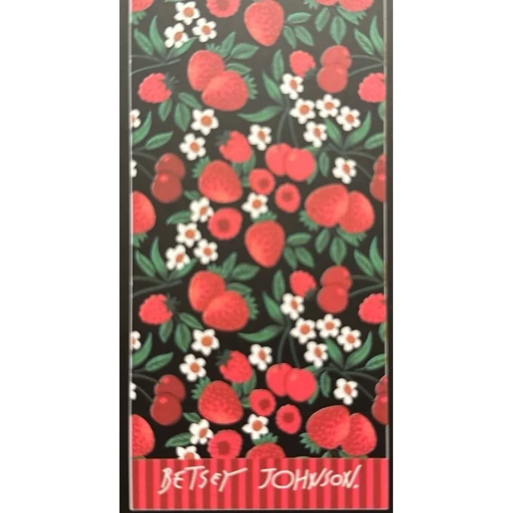 BETSEY JOHNSON BEACH TOWEL-Fruit Floral